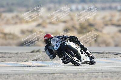 media/Dec-07-2025-CVMA (Sun) [[3e7d2de5dc]]/Race 12- Formula 40 MW and LW/